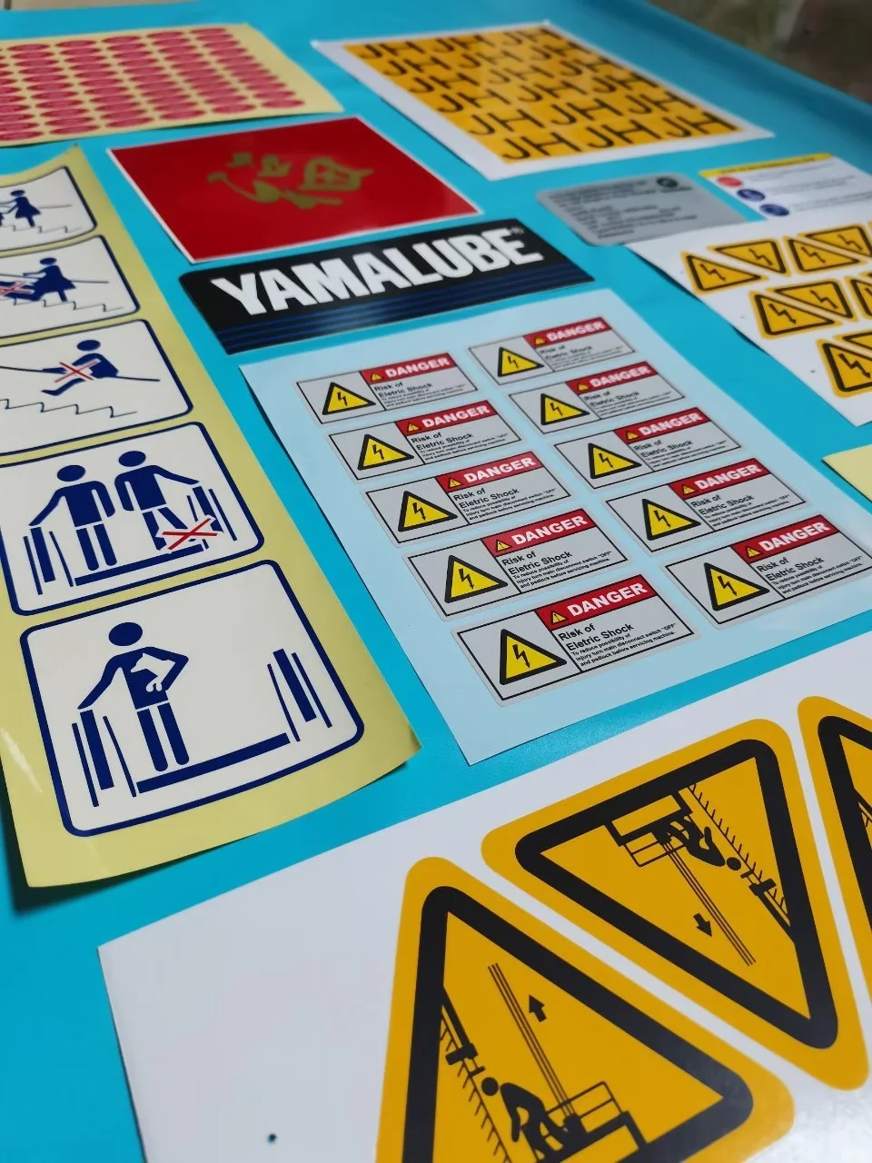 Silk Screen Warning & Industrial Labels